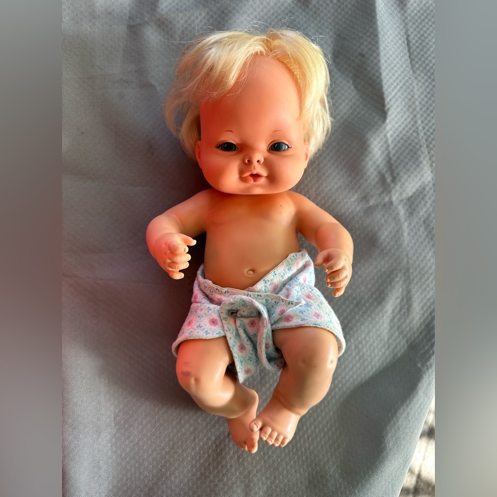 VINTAGE DOLL 1974 MATTEL